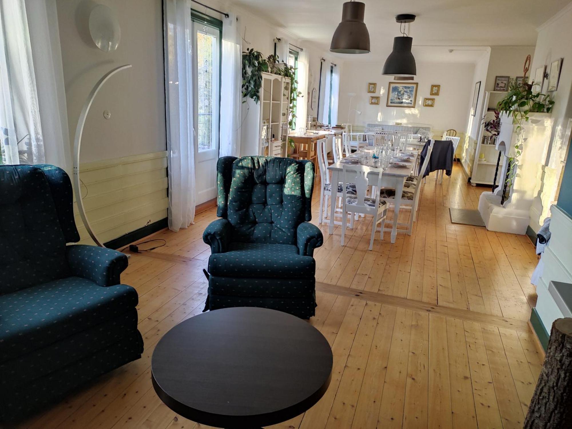 Villa Karlloesa - Bed And Breakfast Malilla ภายนอก รูปภาพ